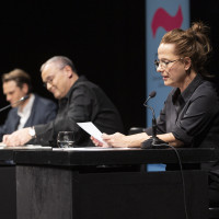 ELB.lit 2024: 25.10.: »Ich bin zu alt – such dir junge Künstler!«* Claudia Michelsen, Fabian Hinrichs und Knut Elstermann präsentieren die schönsten Künstlerkorrespondenzen ©Jörg Modrow